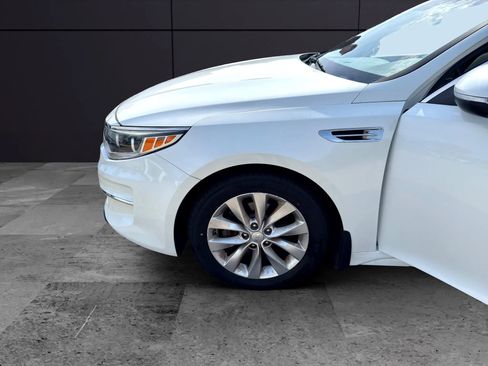 Used 2016 Kia Optima EX w/ Premium Package FWD image 22