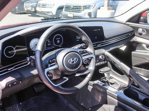 Certified 2023 Hyundai Elantra SEL w/ Convenience Package FWD image 20