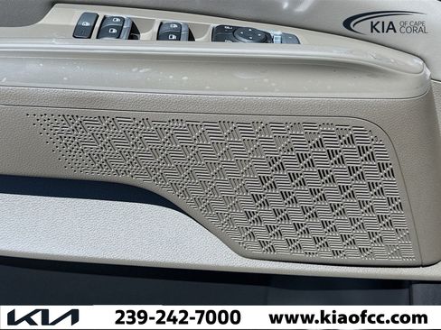 New 2026 Kia Carnival image 24