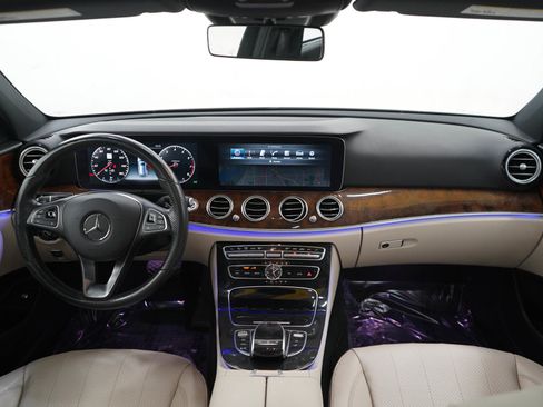 Used 2017 Mercedes-Benz E 400 4MATIC Wagon image 13