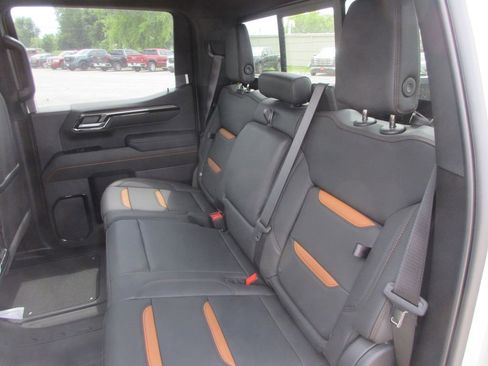 New 2026 GMC Sierra 1500 AT4 w/ AT4 Premium Package AWD/4WD image 16