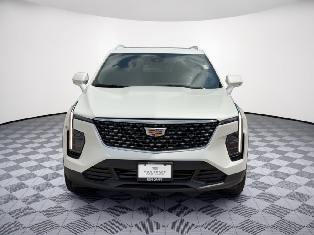 Certified 2024 Cadillac XT4 Luxury w/ Cold Weather Package AWD/4WD image 6