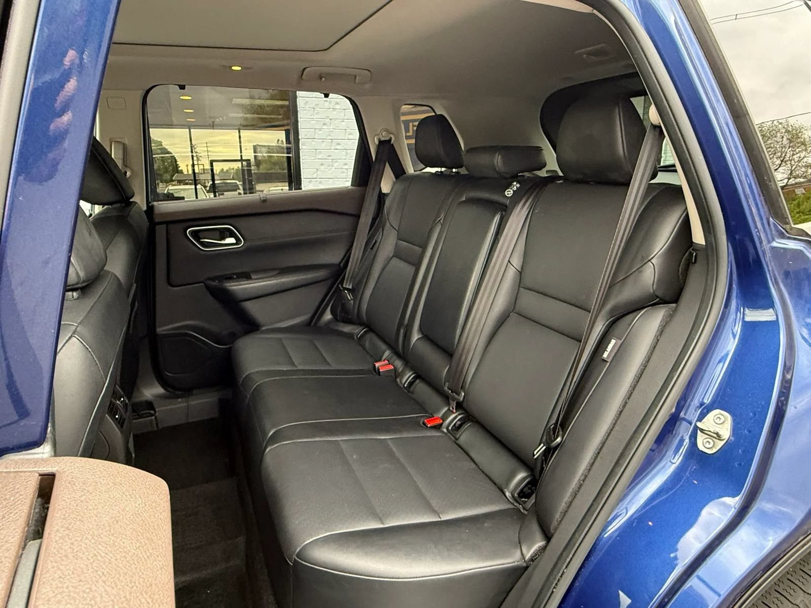 Used 2021 Nissan Rogue SV w/ Premium Package AWD/4WD image 23