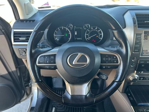 Used 2021 Lexus GX 460 Premium w/ Premium Package image 13