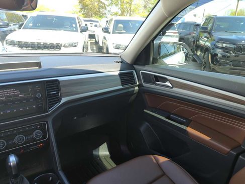 Used 2022 Volkswagen Atlas SEL AWD/4WD image 30