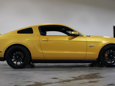 Used 2011 Ford Mustang GT RWD image 39