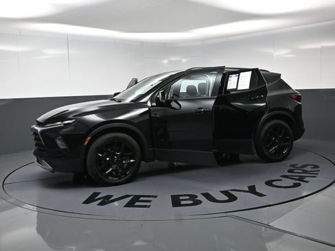 Used 2024 Chevrolet Blazer LT w/ Convenience Package FWD image 21