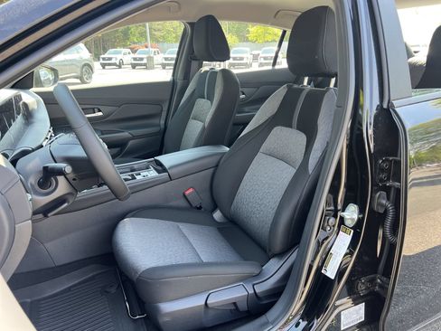 New 2026 Nissan Sentra SV w/ SV Convenience Package FWD image 14