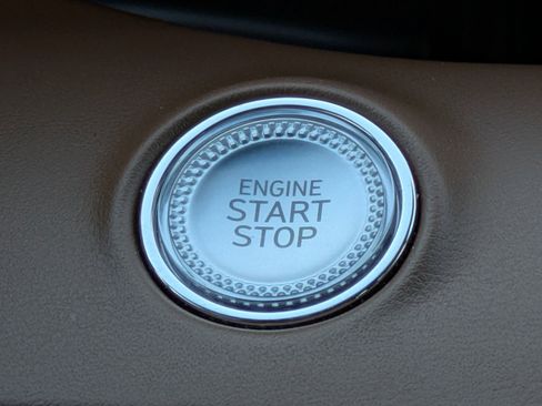 Certified 2022 Genesis GV70 2.5T w/ Advanced Package image 31