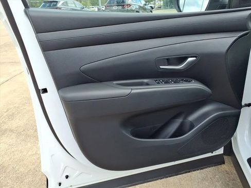 New 2026 Hyundai Tucson SE image 18