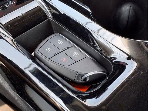 Certified 2025 Buick Envision Sport Touring AWD/4WD image 9