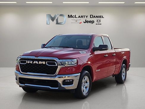 Used 2025 RAM 1500 Big Horn AWD/4WD image 2
