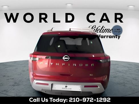 Used 2024 Nissan Pathfinder SL image 6