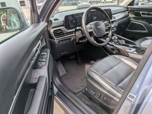 Used 2024 Kia Telluride S FWD image 12
