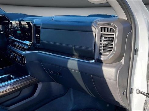 Used 2024 Chevrolet Silverado 1500 LT Trail Boss w/ LT Trail Boss Premium Package image 26