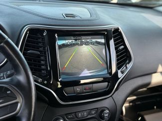 Used 2020 Jeep Cherokee Limited AWD/4WD video 3