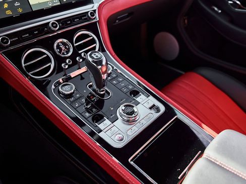 Used 2021 Bentley Continental GT AWD/4WD image 43