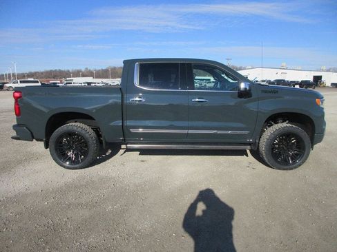 New 2026 Chevrolet Silverado 1500 High Country image 3