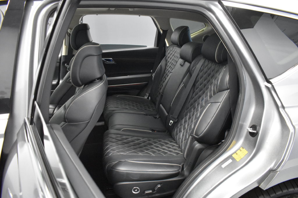 Used 2023 Genesis GV80 3.5T w/ Prestige Package AWD/4WD image 35