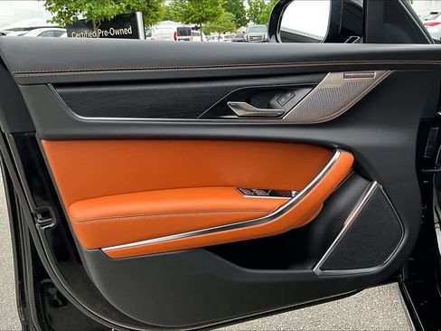 Used 2024 Jaguar XF R-Dynamic SE AWD/4WD image 21