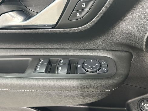 Used 2024 GMC Terrain SLT w/ LPO, Floor Liner Package image 17