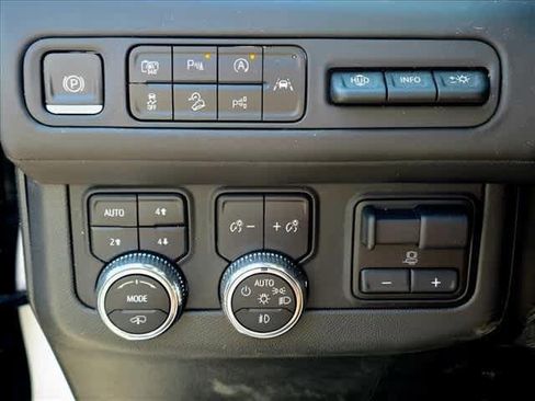 Used 2023 GMC Yukon XL Denali Ultimate AWD/4WD image 24