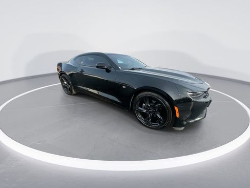 Used 2024 Chevrolet Camaro LT w/ Technology Package RWD image 2