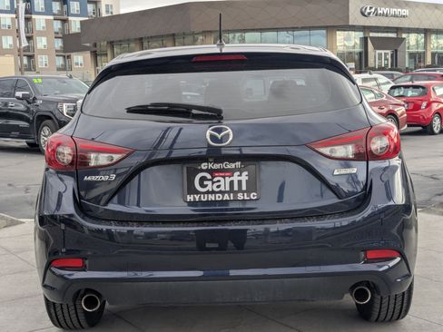 Used 2018 MAZDA MAZDA3 Touring image 5