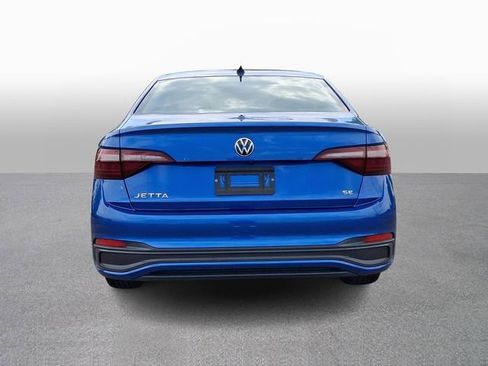 Used 2023 Volkswagen Jetta SE FWD image 5