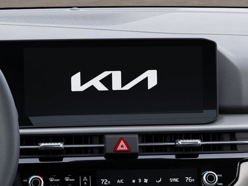 New 2026 Kia Sportage EX image 21