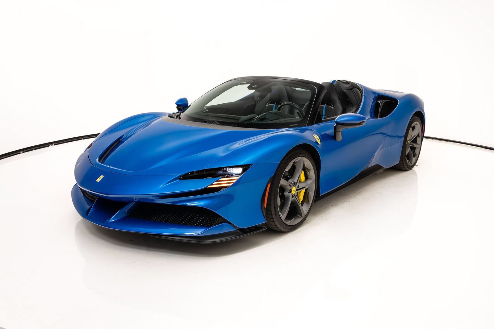 Certified 2023 Ferrari SF90 Spider AWD/4WD image 6