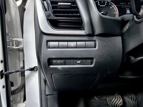 Used 2021 Nissan Rogue SV w/ Premium Package AWD/4WD image 17