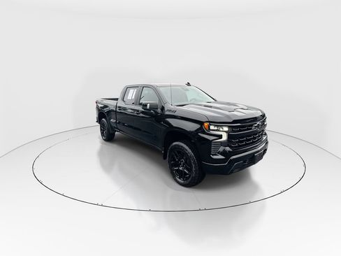 Used 2025 Chevrolet Silverado 1500 LT Trail Boss w/ LT Trail Boss Premium Package AWD/4WD image 2