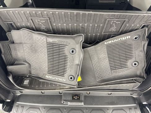 Used 2019 Toyota 4Runner SR5 AWD/4WD image 27