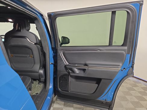 Used 2024 Rivian R1S Adventure AWD/4WD image 19