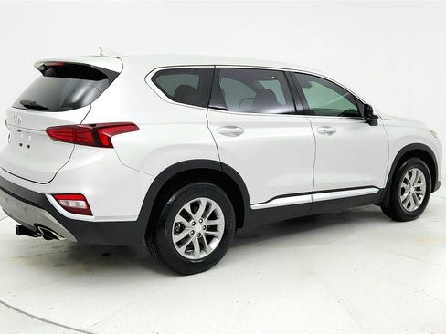 Used 2019 Hyundai Santa Fe SEL FWD image 5