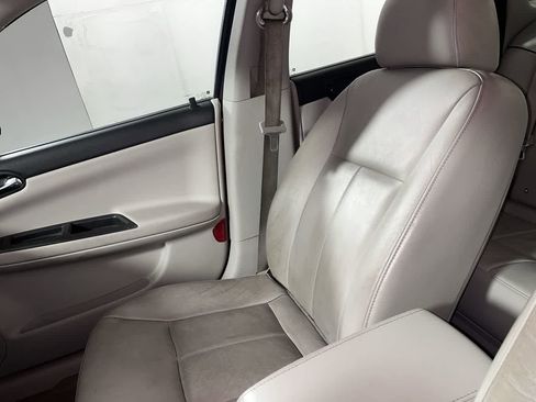 Used 2008 Chevrolet Impala LT w/ Luxury Edition Package image 24
