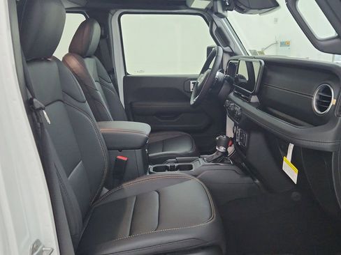 New 2025 Jeep Wrangler Sahara image 33