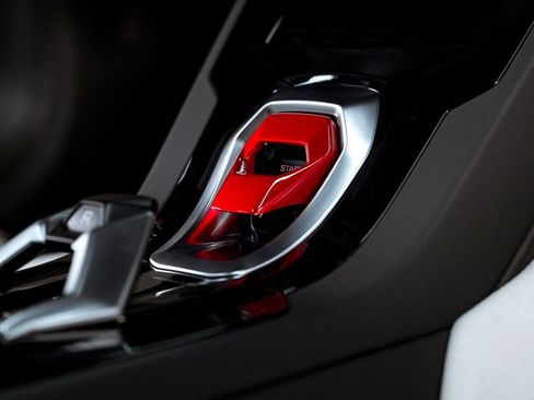 Used 2024 Lamborghini Huracan EVO AWD/4WD image 25