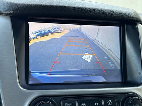 Used 2017 GMC Yukon SLT w/ Open Road Package image 27