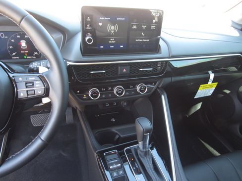 Certified 2025 Acura ADX FWD image 20