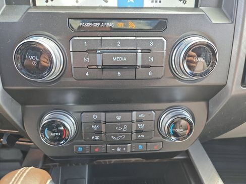 Certified 2019 Ford F150 Limited w/ Trailer Tow Package image 20