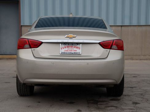 Used 2015 Chevrolet Impala LT w/ Convenience Package image 14