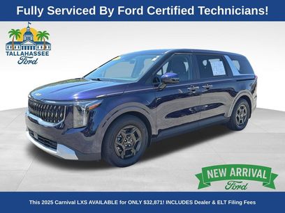 Used 2025 Kia Carnival