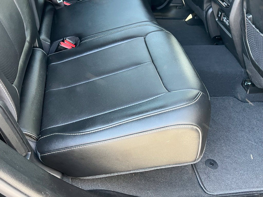 Used 2023 Jeep Grand Cherokee Limited AWD/4WD image 19
