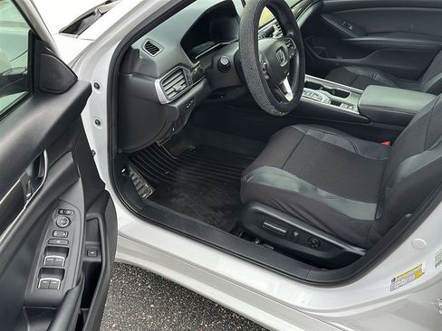 Used 2018 Honda Accord Sport image 16