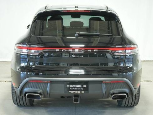 Certified 2025 Porsche Macan AWD/4WD image 12