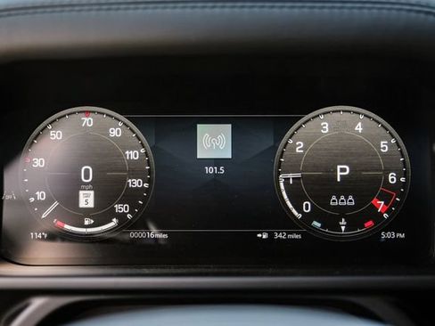 New 2026 Land Rover Defender 110 X-Dynamic SE AWD/4WD image 23