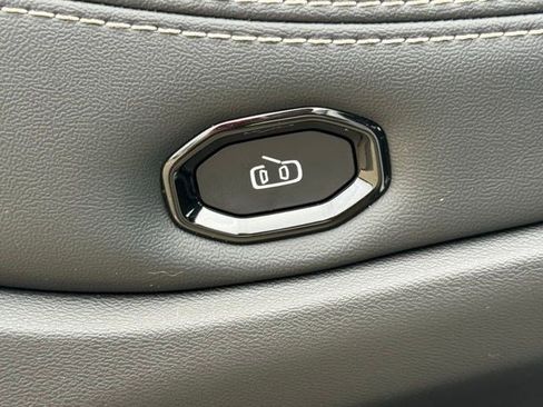 New 2026 Jeep Cherokee Laredo AWD/4WD image 11