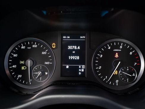 Used 2023 Mercedes-Benz Metris Passenger image 38